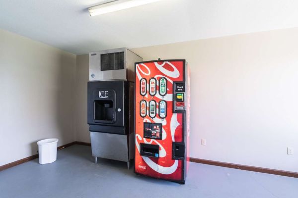 MOTEL 6 MATTOON IL (Magnet)